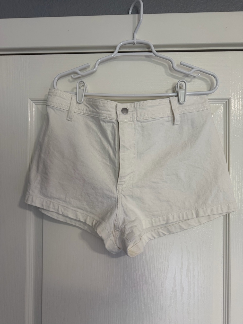Universal Thread White High-Rise Denim Shorts